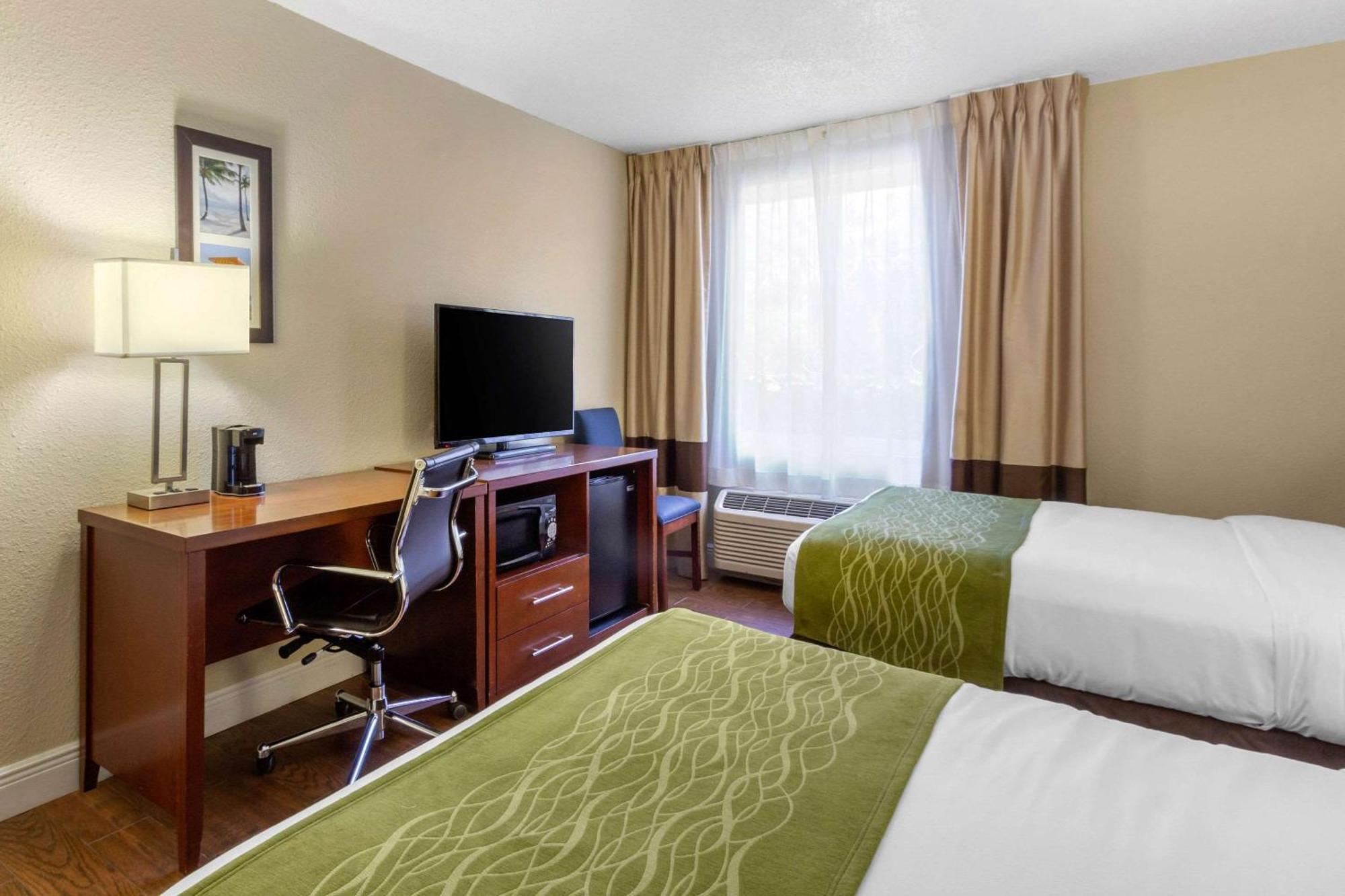 Comfort Inn St Petersburg North Sankt Petersburg Exterior foto